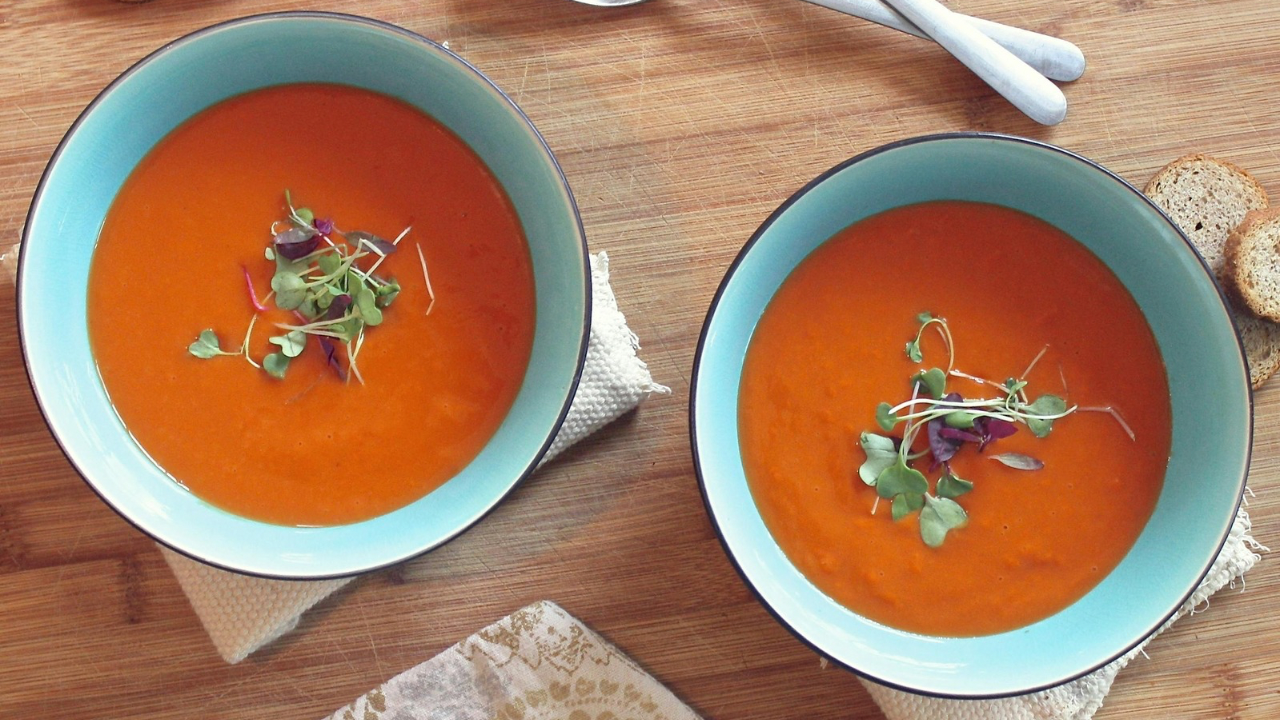 Quick and Delicious Tomato Soup (Gluten Free & Vegan Recipe)